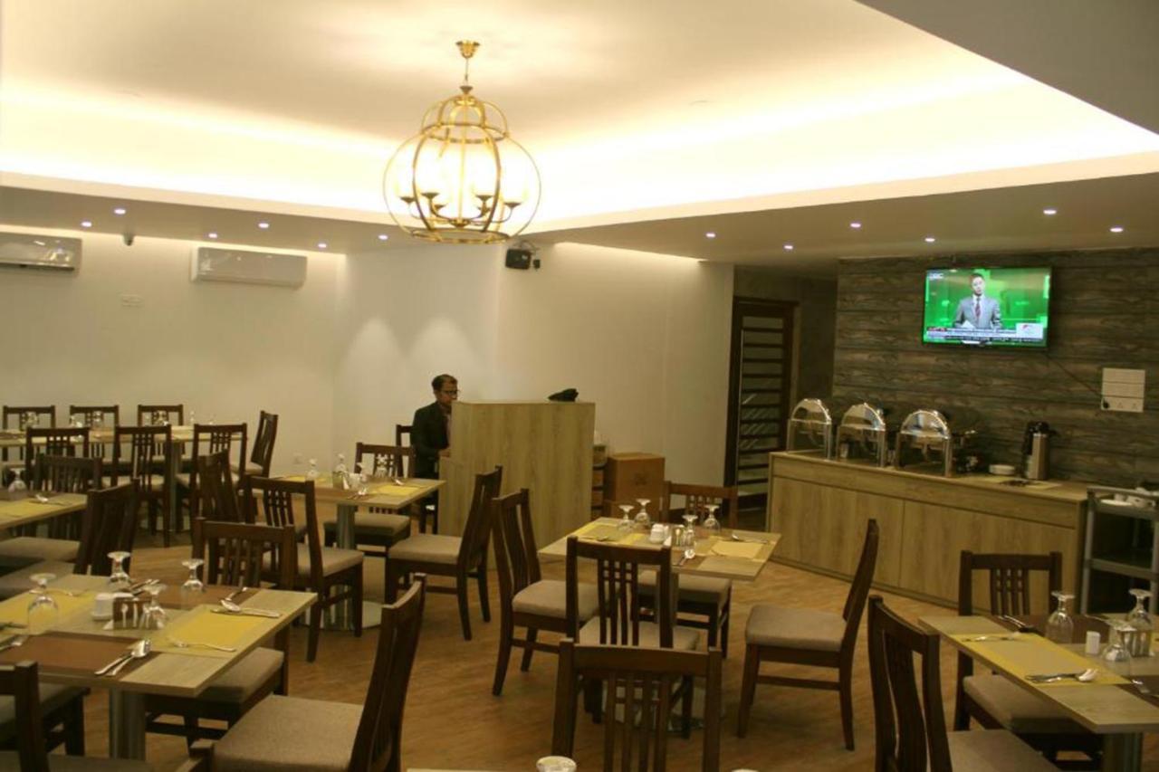 Priyo Nibash Stylish Residential Hotel ダッカ エクステリア 写真