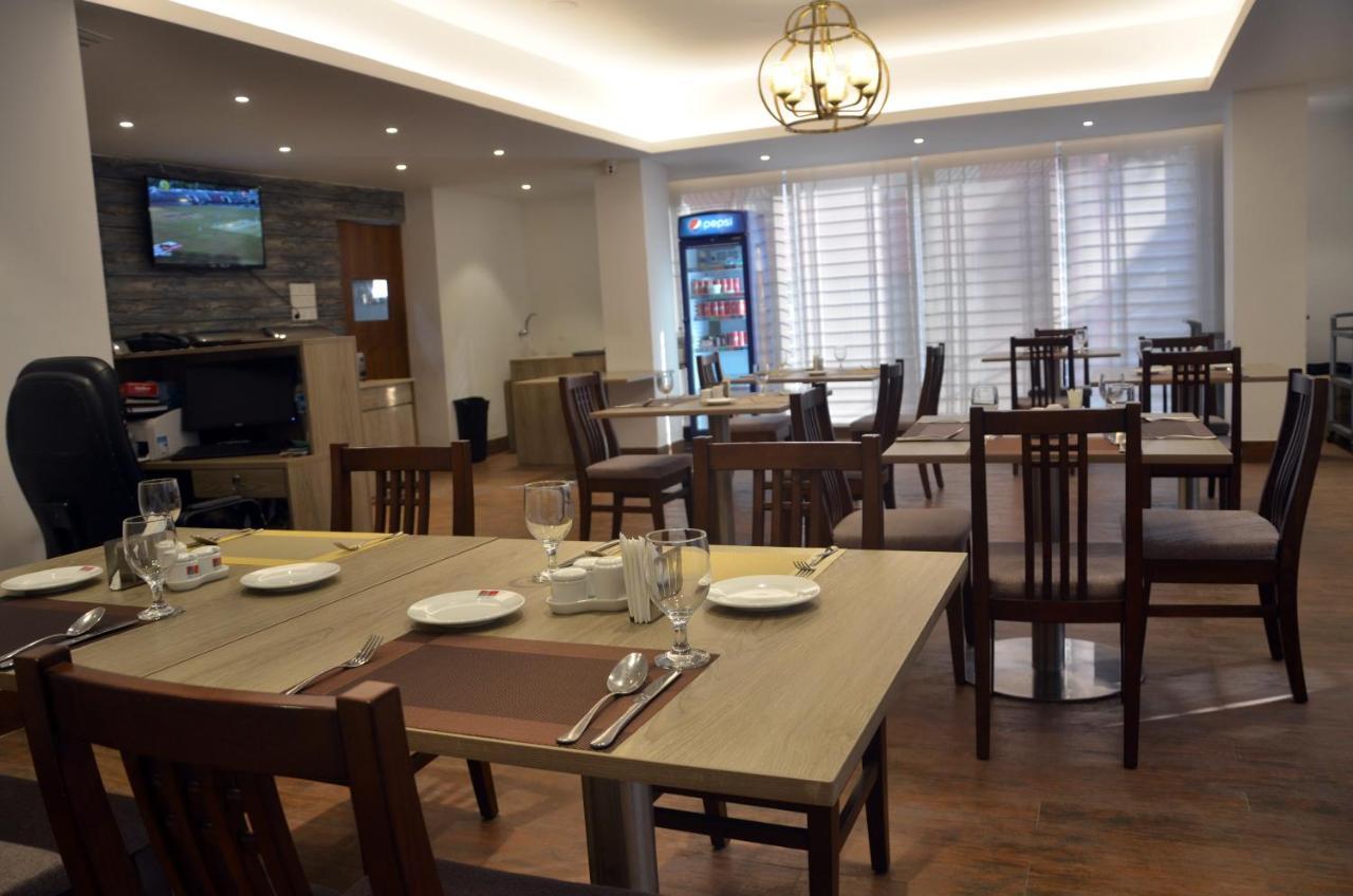 Priyo Nibash Stylish Residential Hotel ダッカ エクステリア 写真
