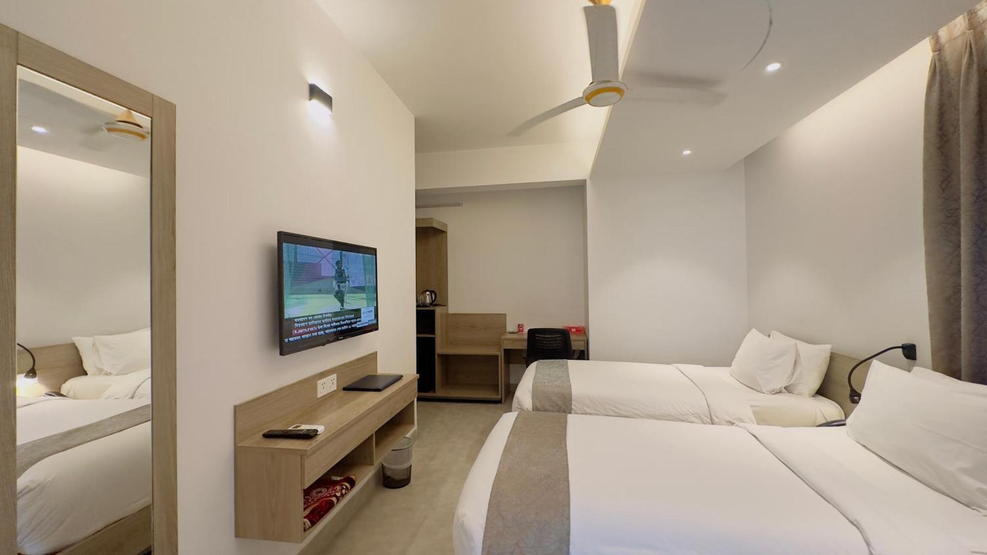 Priyo Nibash Stylish Residential Hotel ダッカ エクステリア 写真